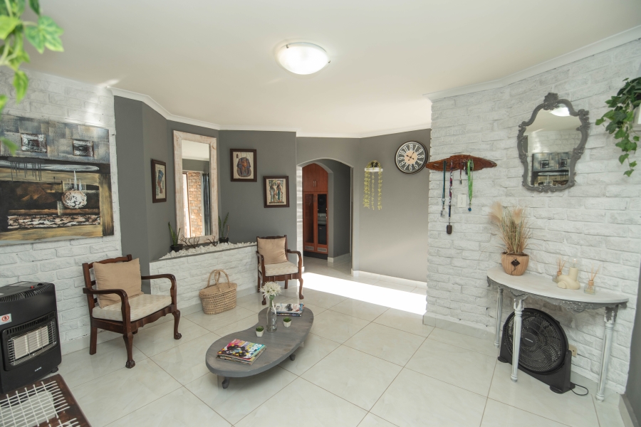6 Bedroom Property for Sale in Sherwood Eastern Cape